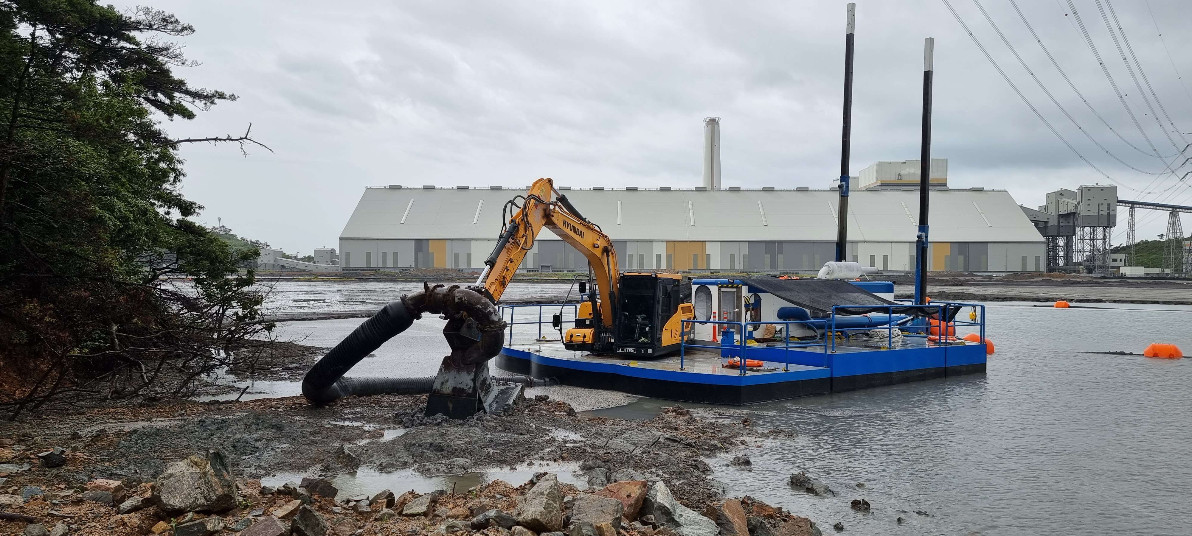 Amphibious Dredger