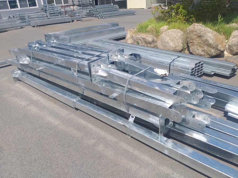 Hot-Dip Galvanized Solar Structures